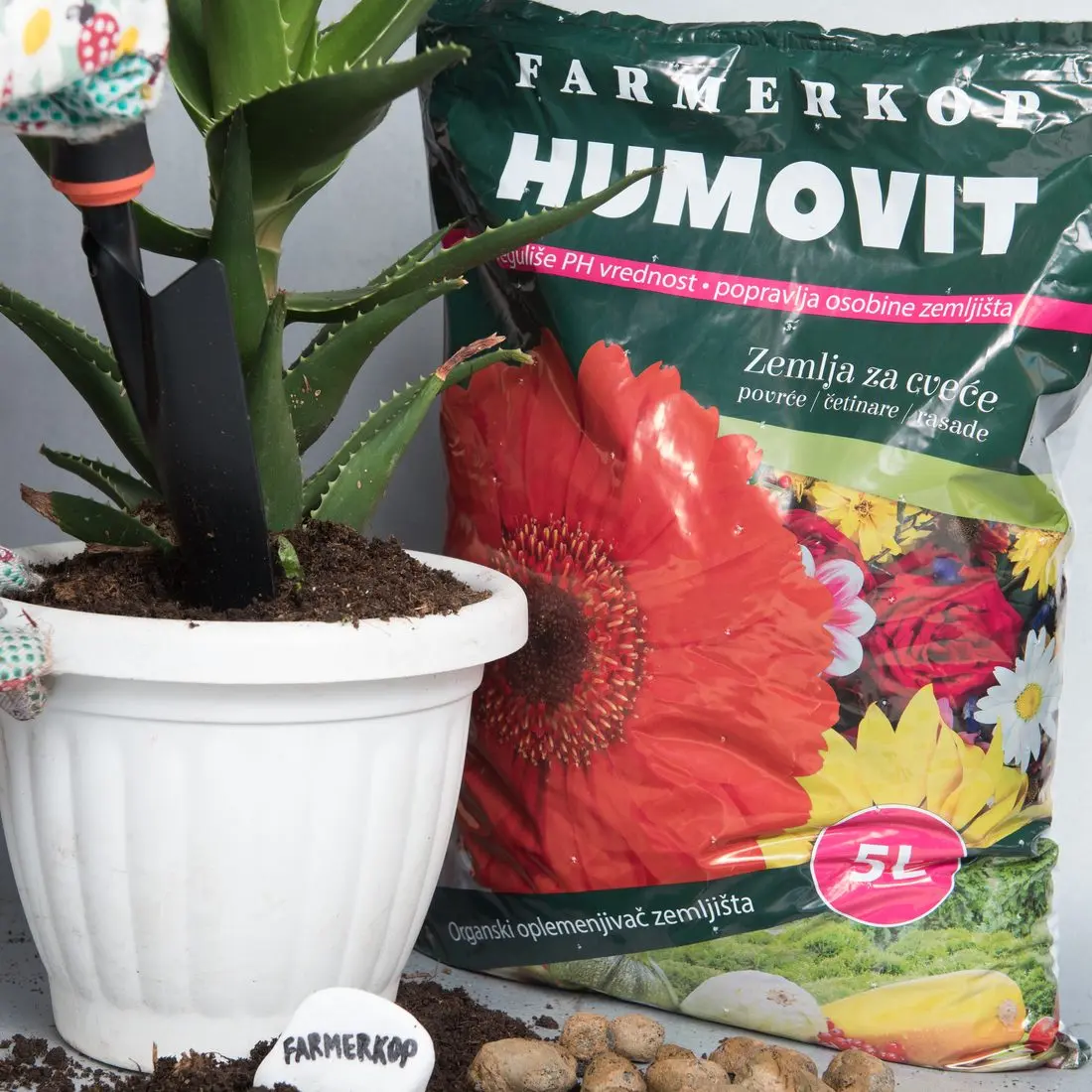 Farmerkop Humovit zemlja za cveće, pakovanje 5 L